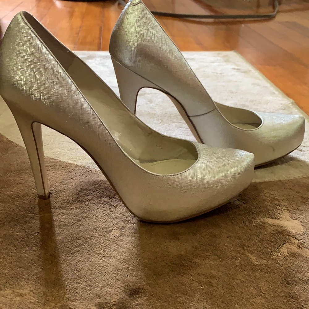 Silver BCBGeneration Platform Pump Heels Sz. 8.5